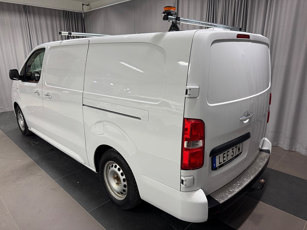 Car Image car-56162-9d34b5951376d600ecef2361951de465