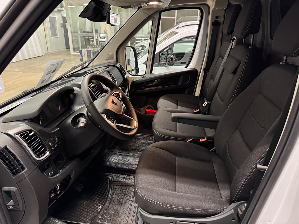 Car Image car-56342-a273fe68362bbd7ca5f76176874ce57b