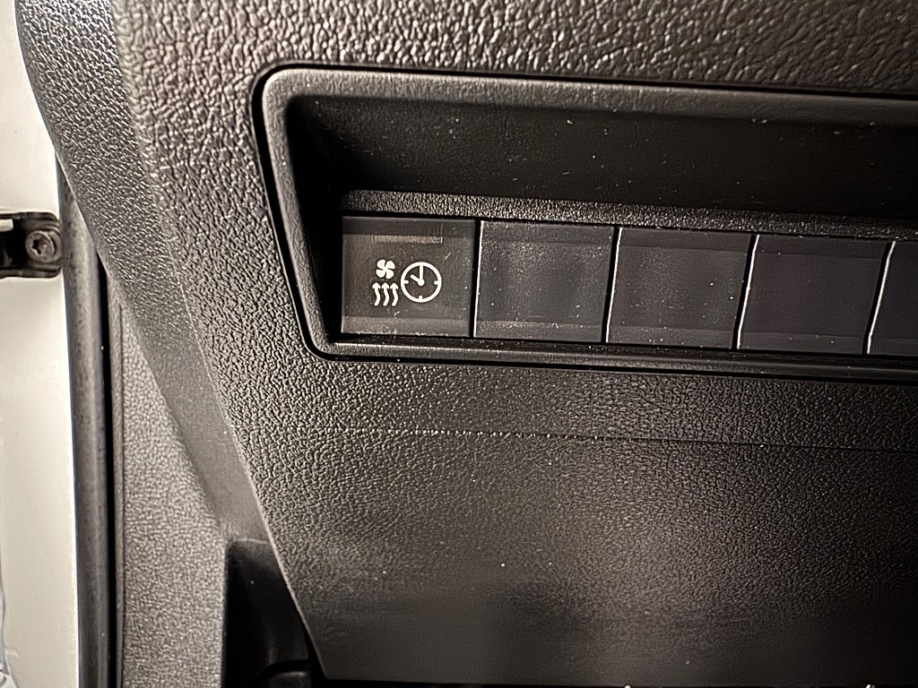 Car Image car-56429-746d8190929819120eff8bc09b6fe760