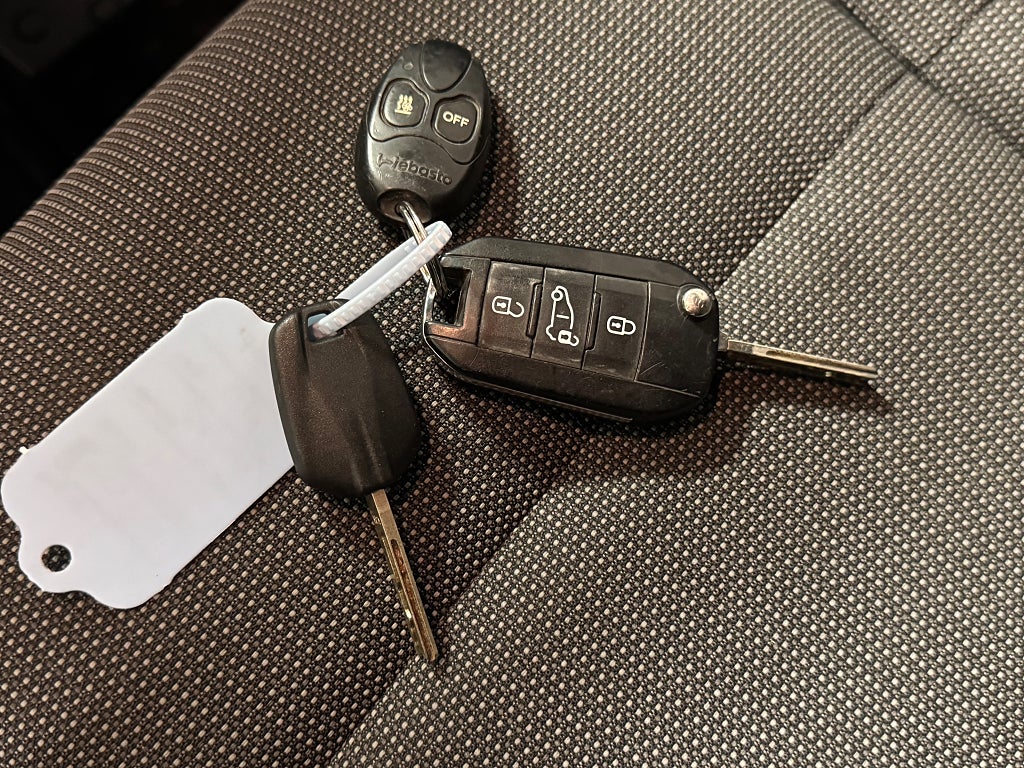 Car Image car-56429-ad9e504f9eec52b597876633e015870a