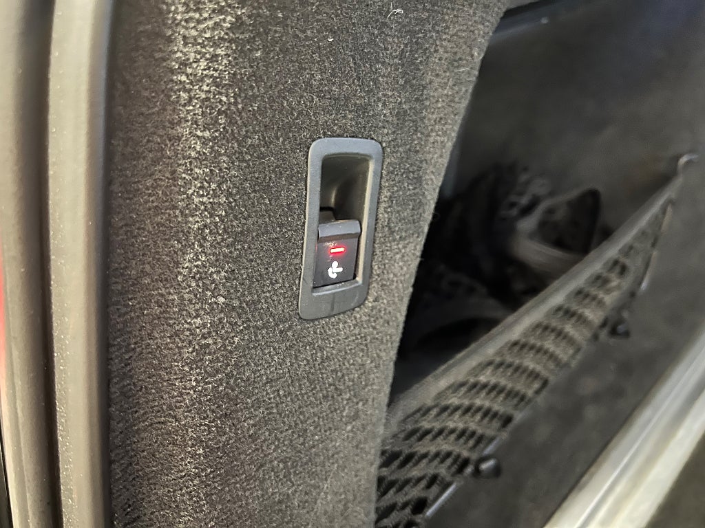 Car Image car-56776-c4f120339851140d1ca2223150092649
