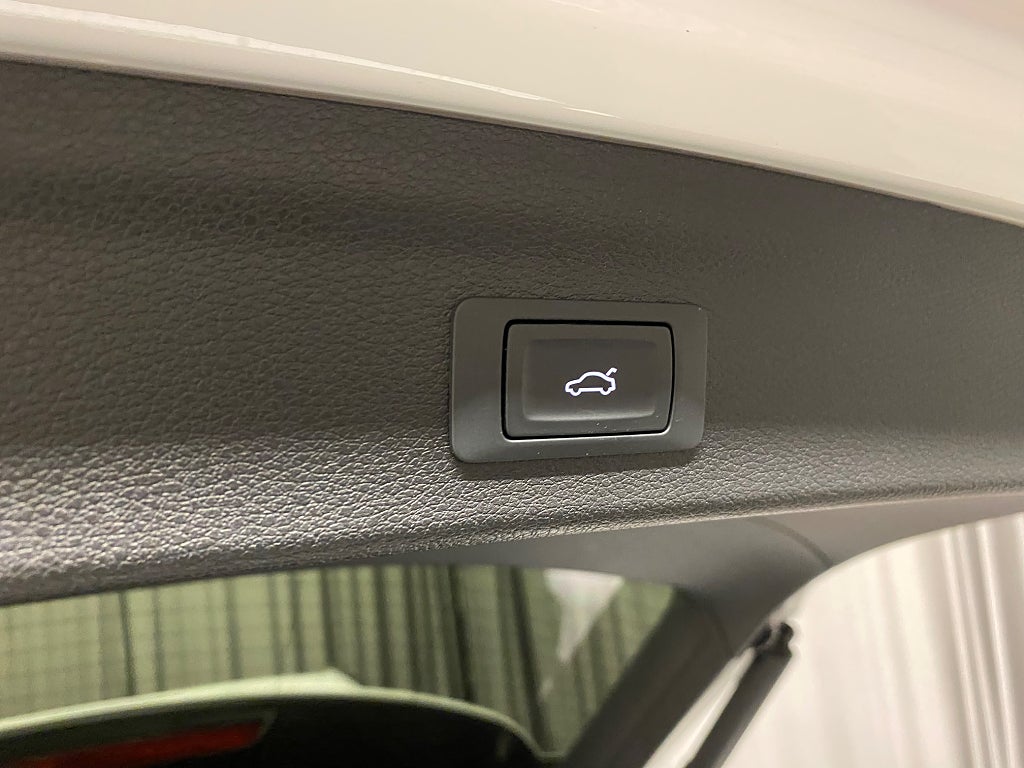 Car Image car-56857-9049448e8bb95ee446c3325a752182c5