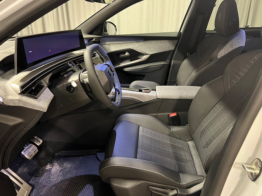 Car Image car-57018-42e222d512d651a4c33f463c5f31f348