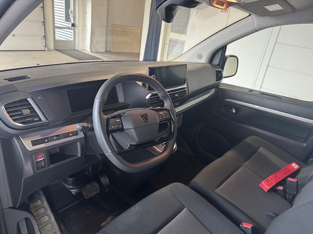 Car Image car-57435-1c68f87cb6fccd5f5191f359cf811c3e