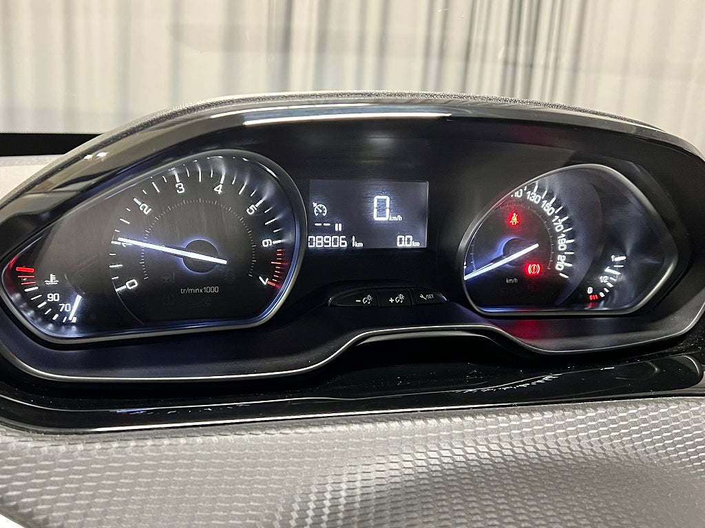 Car Image car-57713-540d9cf56c55a5faf948e621934198a1