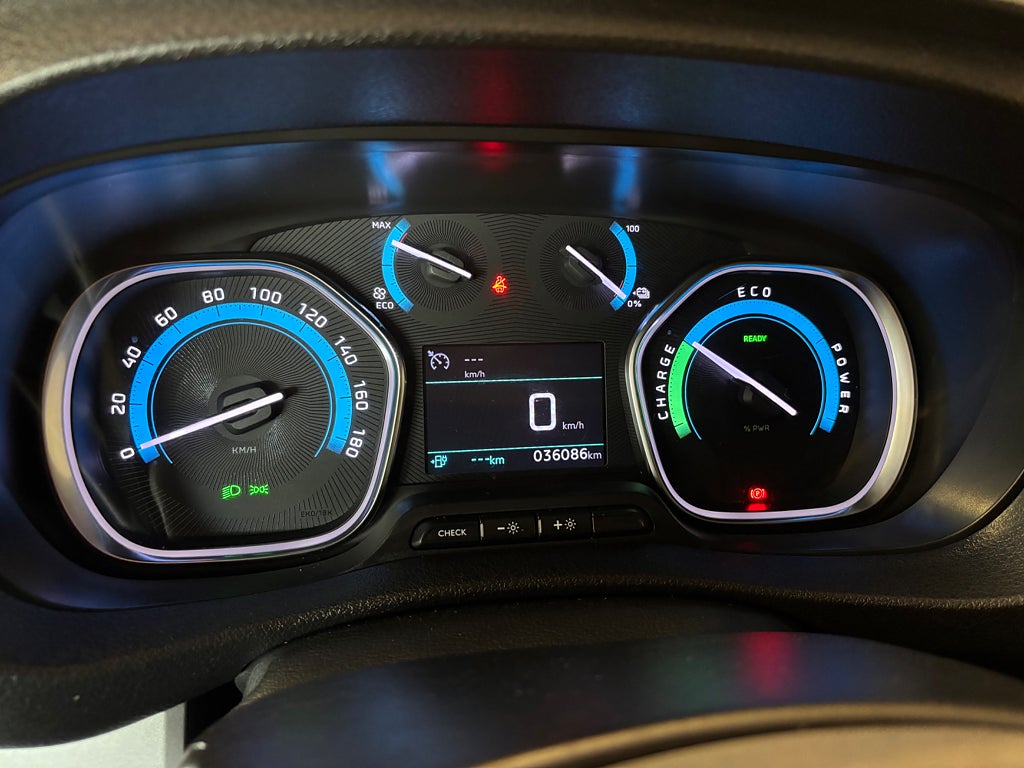 Car Image car-57784-66b93f2bb1f087334f4610e514525715