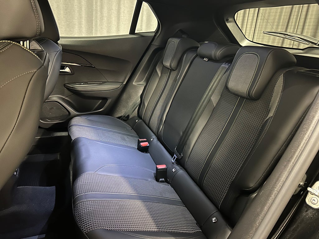 Car Image car-58341-932d1f6fd77adb5cc8509f83c4bf59cb