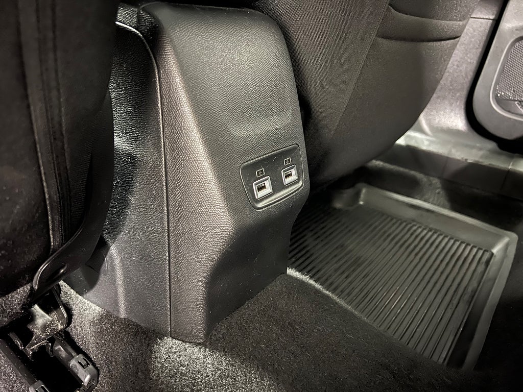 Car Image car-58467-e716ea6d52dcc023893fe3bfa663efc4