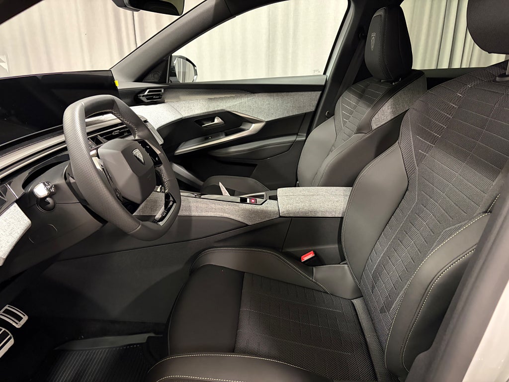 Car Image car-66752-00f4725d43d42f0aa234d45726081bff