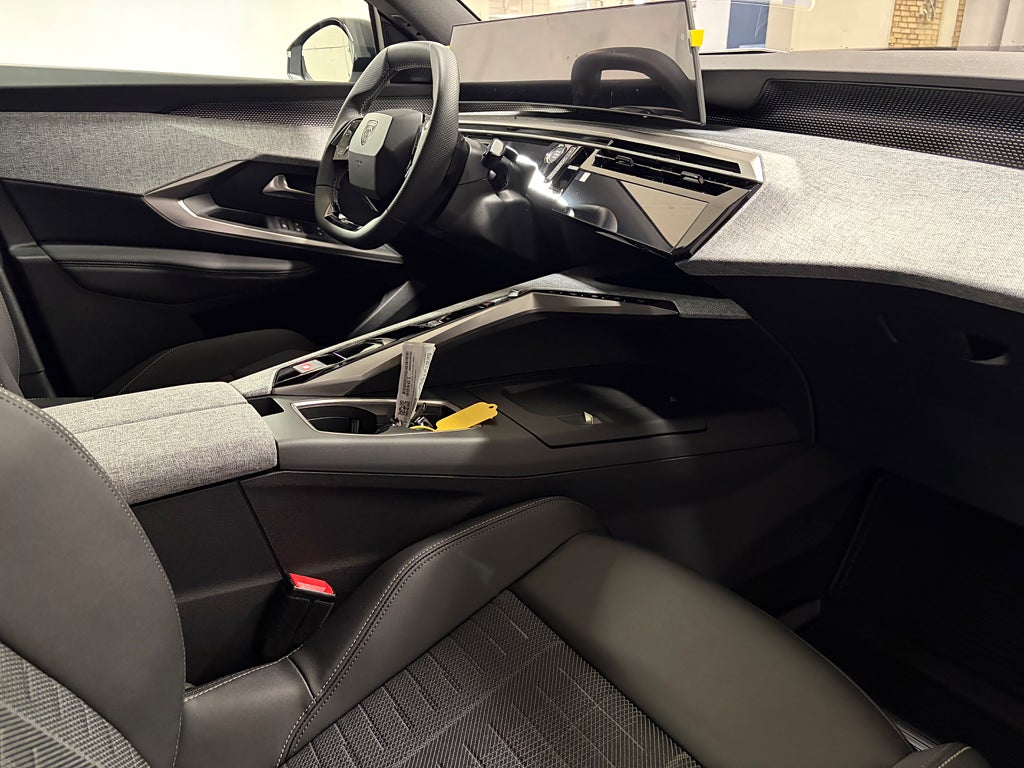 Car Image car-66752-fd93690c31b91f77ee750c44e17e0172