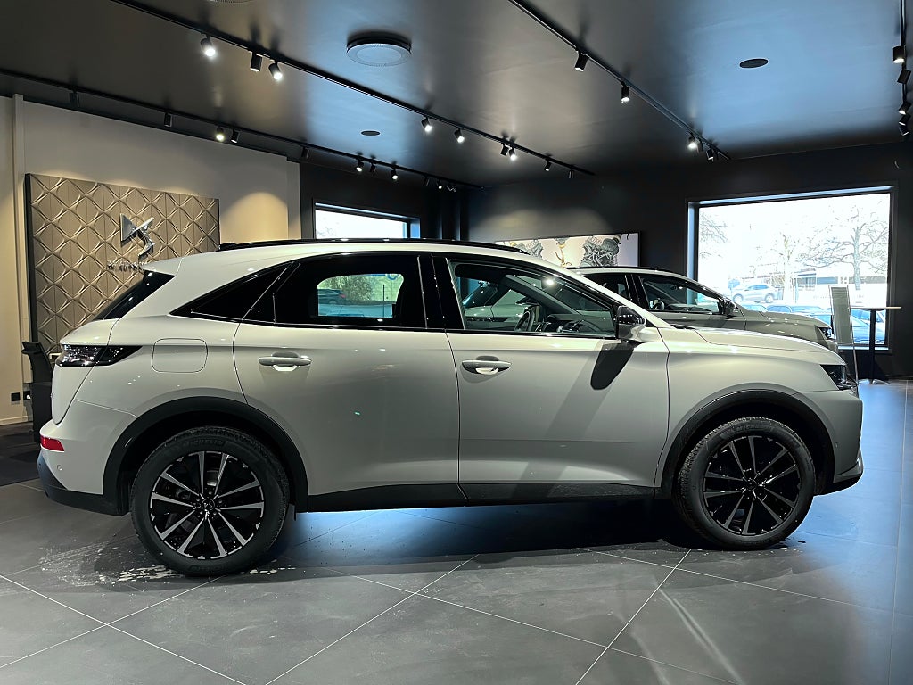 Car Image car-68570-8efe0cdbddc1ded264bdf21d7f0235a1