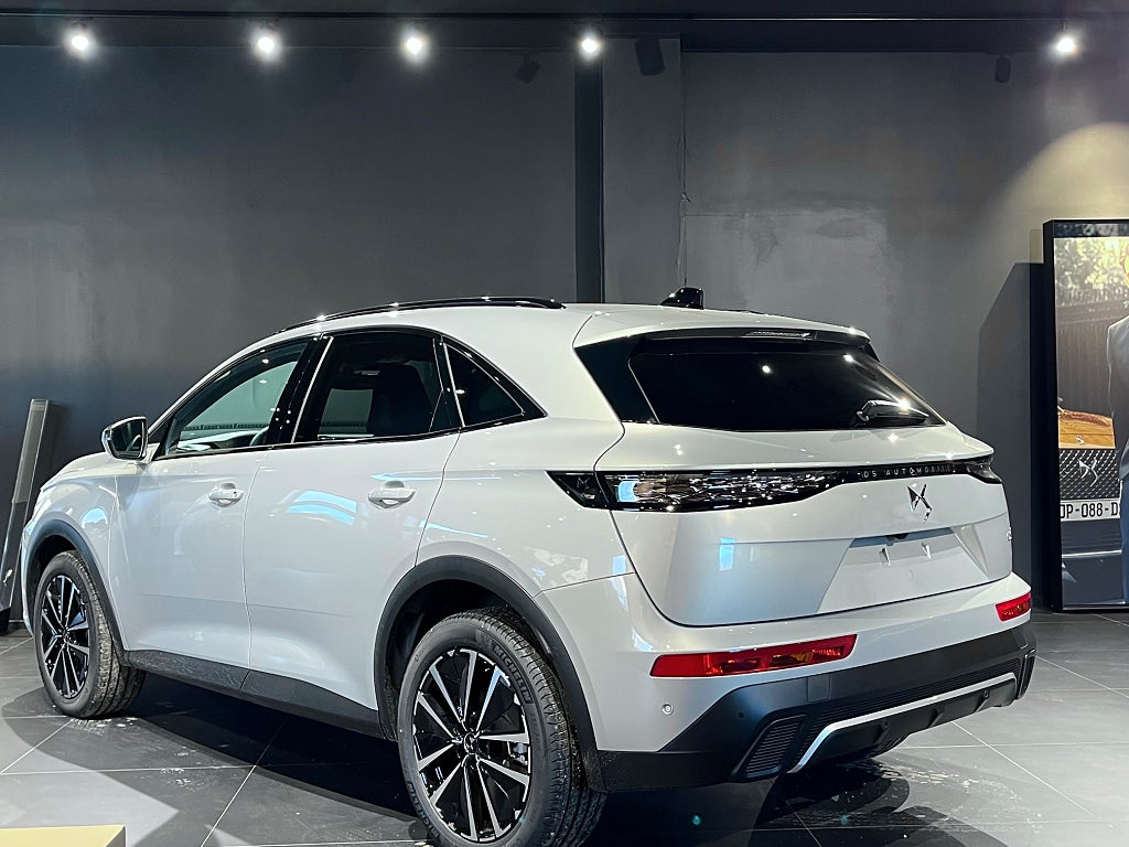 Car Image car-68570-f562ddb94314c62710e7fbeaa7ec99db