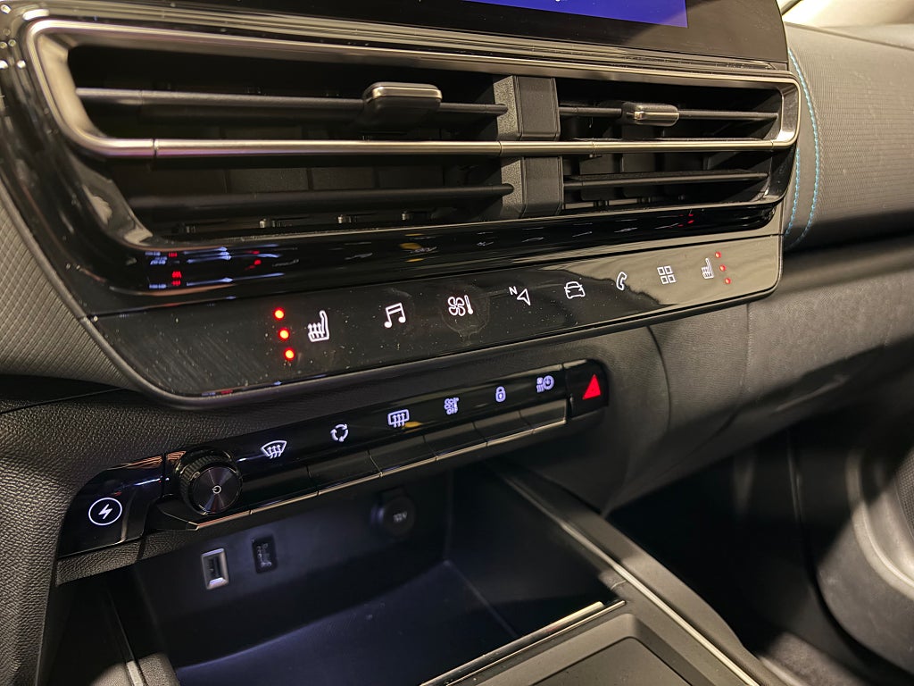 Car Image car-77425-651e789a97cb485801aa2ccb26b2cdaa