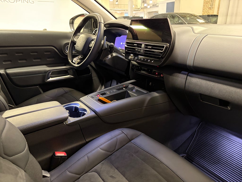 Car Image car-77425-94a80bc362ad6bee09322e98c943ef39