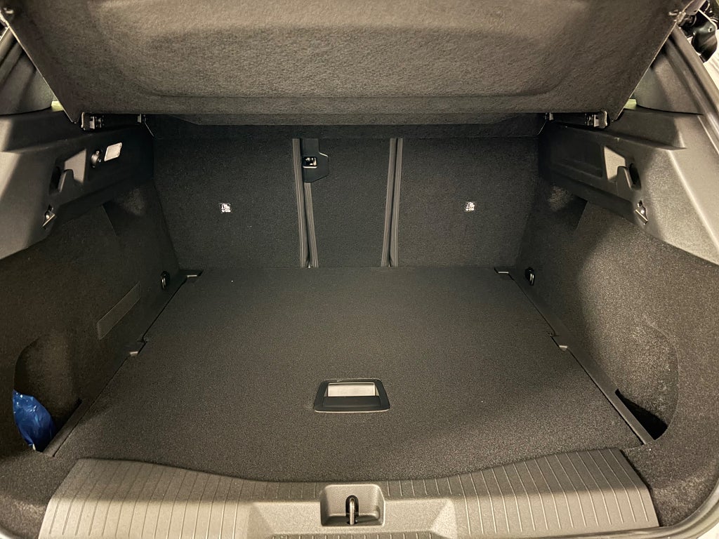 Car Image car-77515-6fa69c443ea811cc78a784c219e569e7