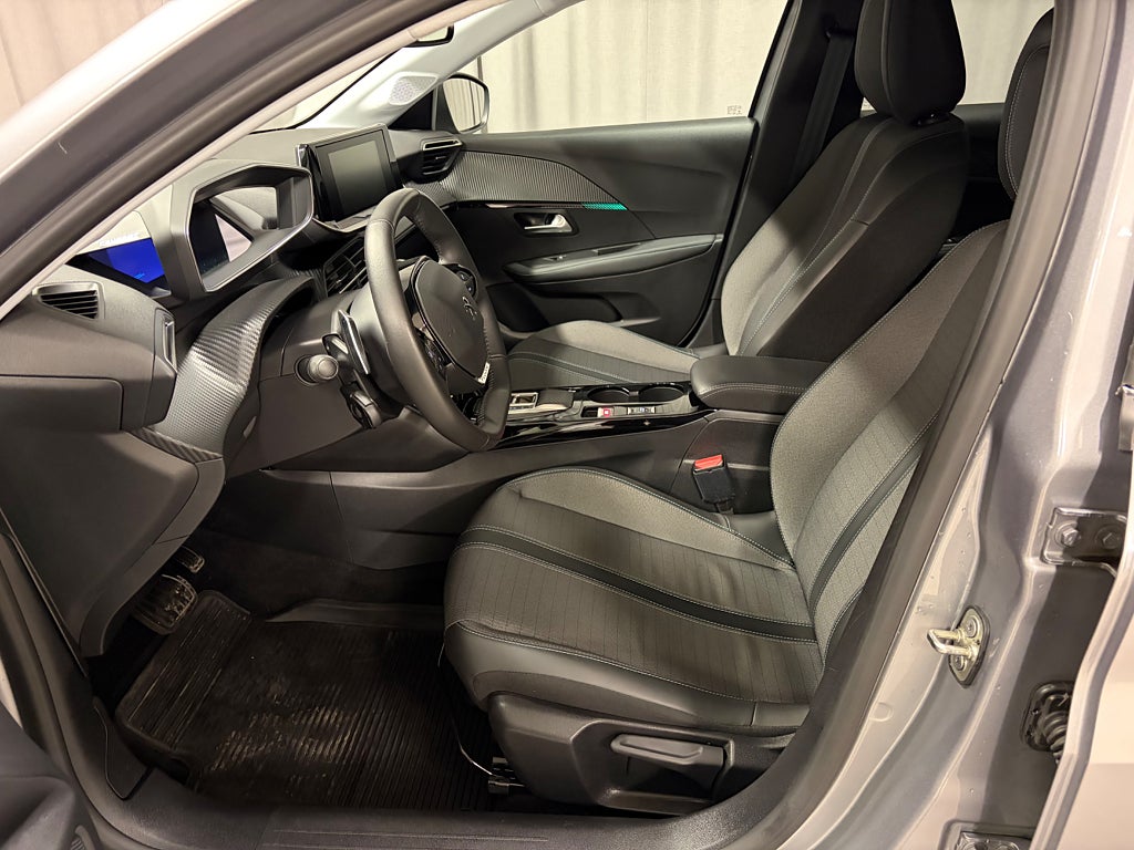 Car Image car-77606-7ba3146431a57b74ea4e3a38fab7f6d8