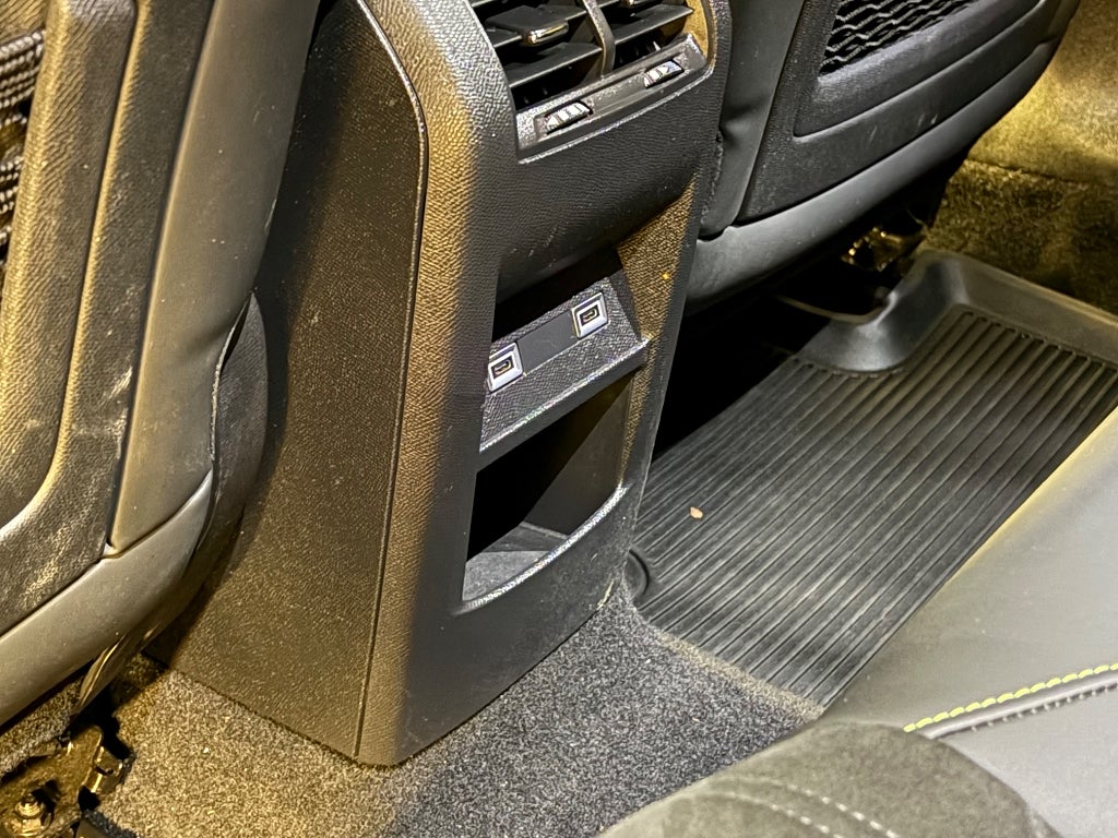 Car Image car-77914-6ef57b32a3474be76759912c8fc8d900