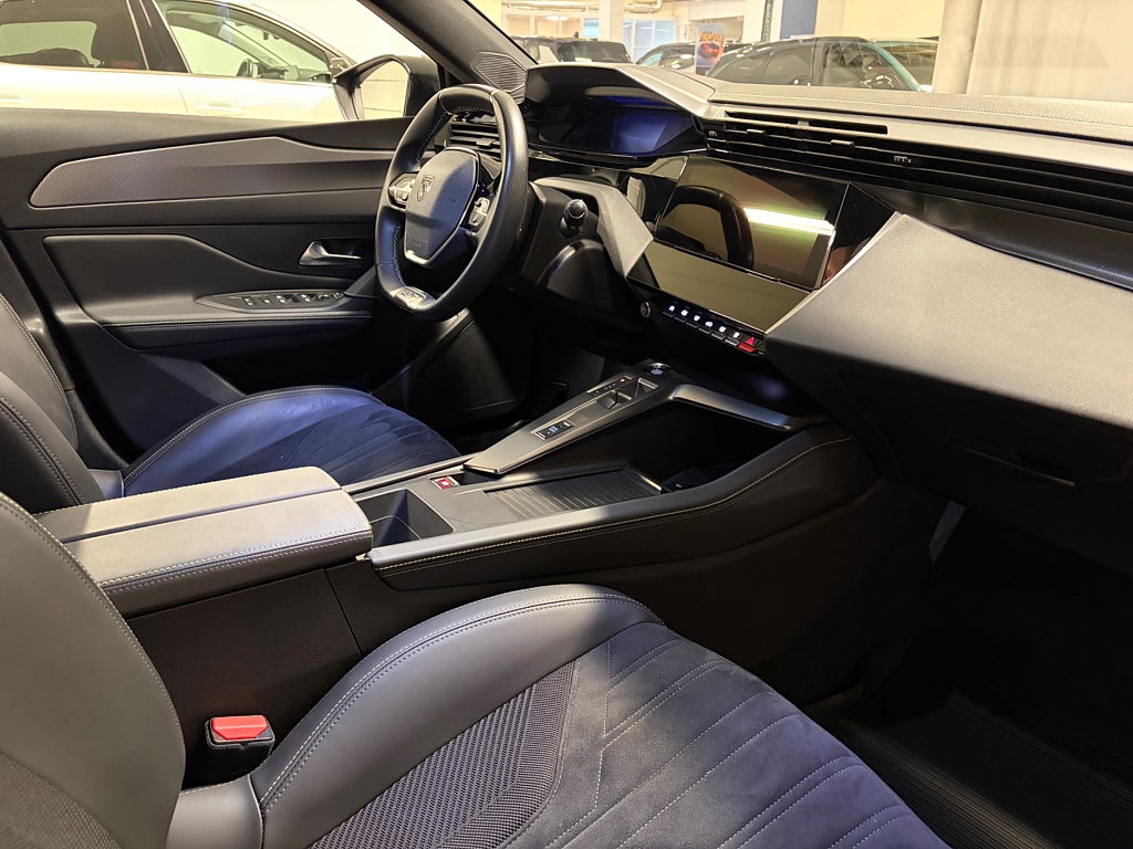 Car Image car-77914-75fc2eb3583b5c3c1678ea494044b169