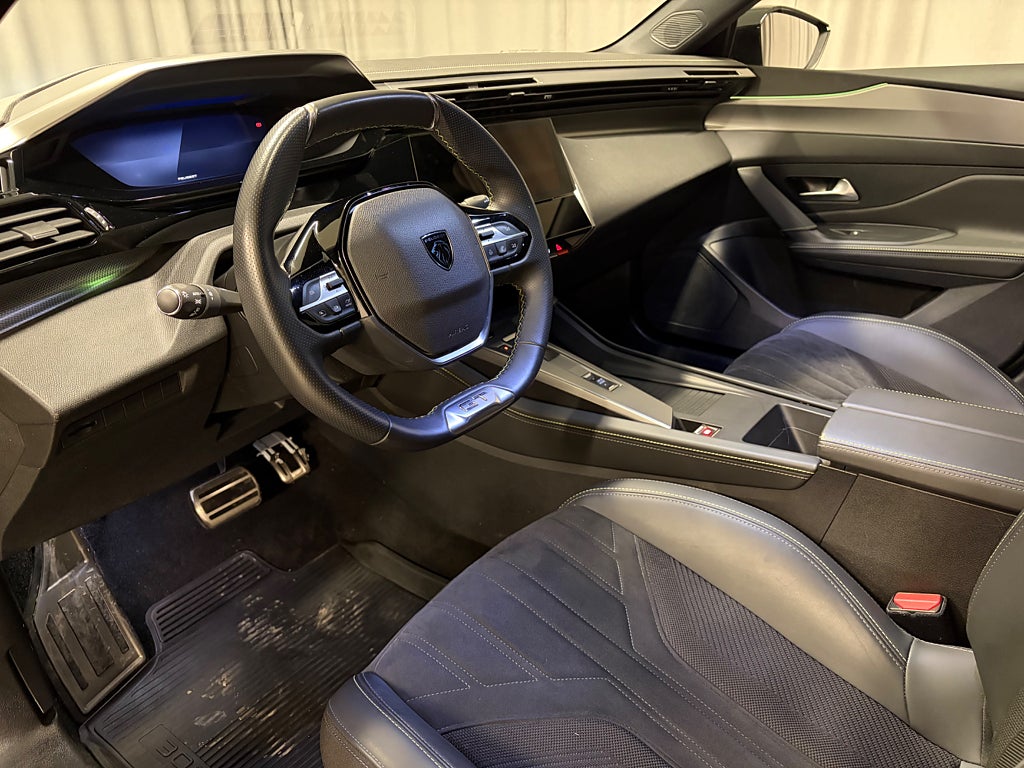 Car Image car-77914-78291d4fc28bc6d25bc609d2c509ae35