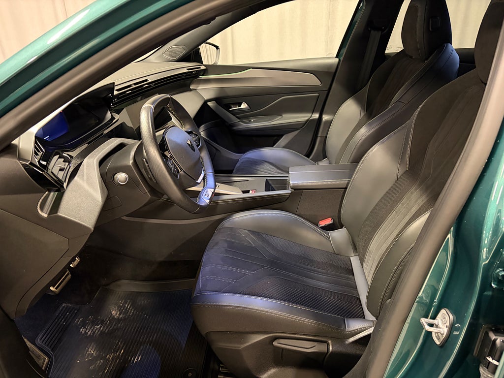 Car Image car-77914-c15a155d04c6504b4f03d1a90ac1add6