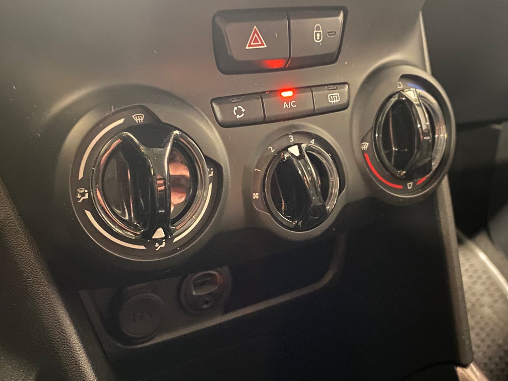 Car Image car-78183-23f640dacb44932a3b8273405c1cf68c