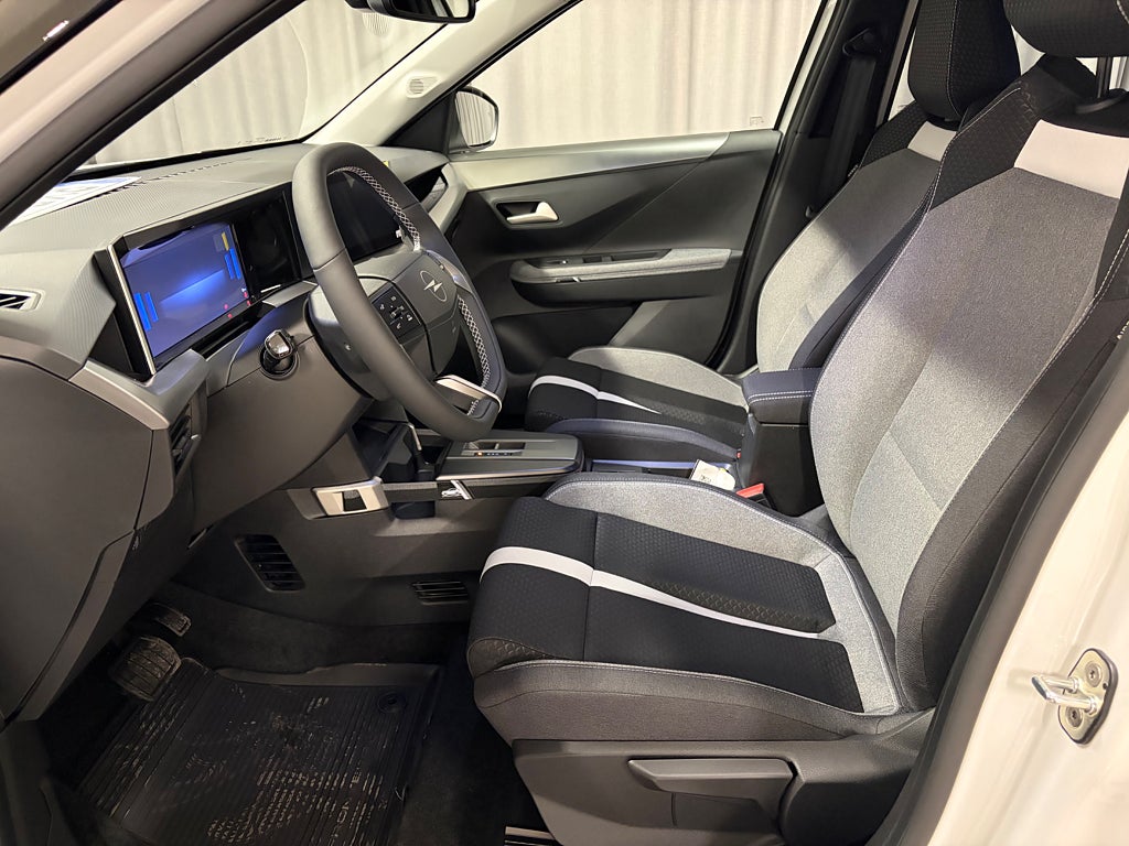 Car Image car-78351-09bf15d2335e7c47cc41148ba7255e69