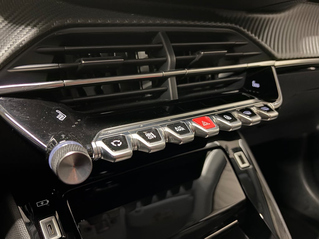 Car Image car-78364-44b7912380f34911df40f14ed0066f0a