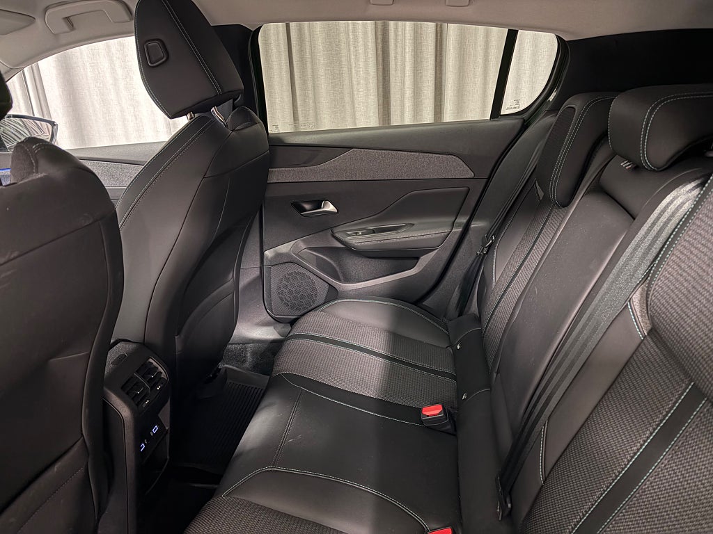Car Image car-78833-f594b1807fcad742f598f0f5852a30e8