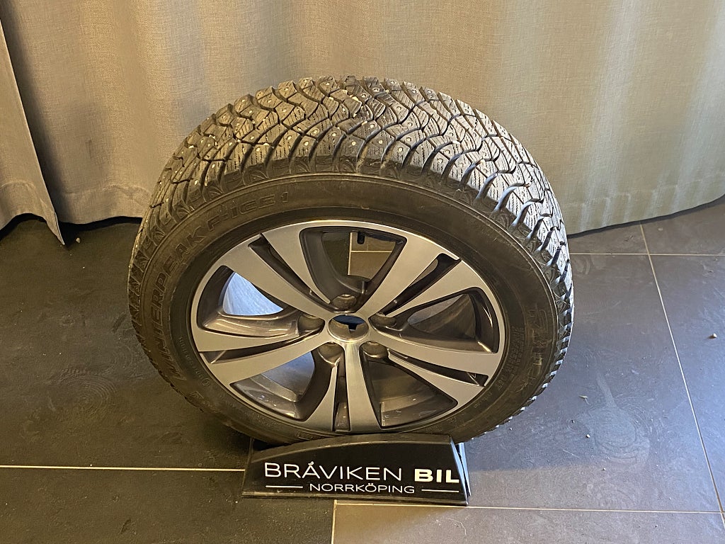 Car Image car-79196-37a610980cf8db3715c71d3971fd4206