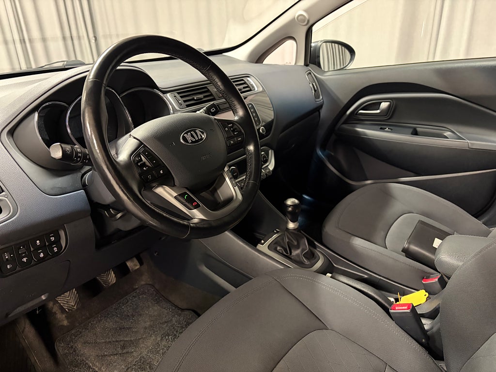 Car Image car-79333-7cbbf47f364d870a97a62844bac7e333