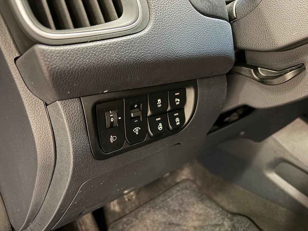 Car Image car-79333-d953a44e08d7aa04494a71321eff4242