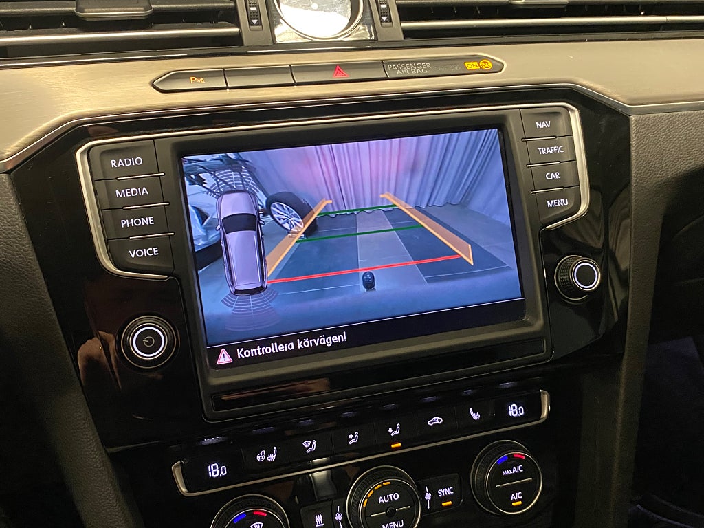 Car Image car-79388-1434f2cb8380c142c33573b0b17339e0