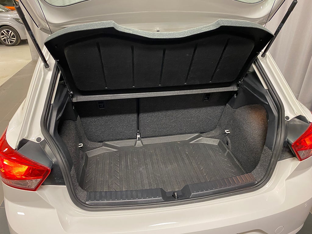 Car Image car-79413-e86c1b97e6a7594539cc54319f20eeec