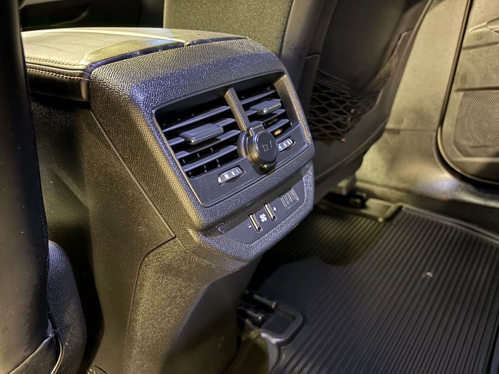 Car Image car-79718-76e18f33d11ce3a3716aa68ca51126f3