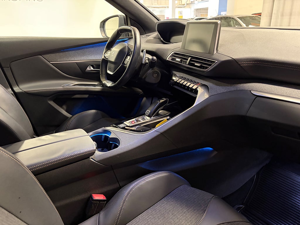 Car Image car-79718-8a40d2fa31797008db53bfc0f72512ce
