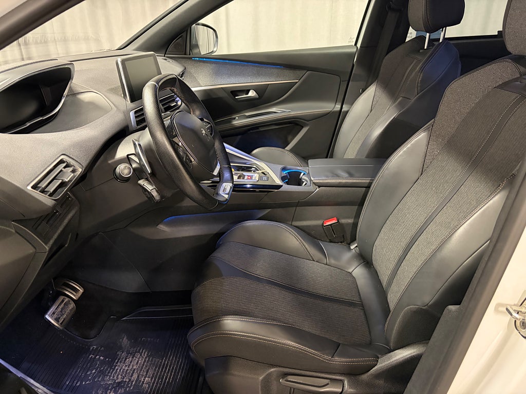 Car Image car-79718-90bb422c4acb9e932724e3a43c99dbfb