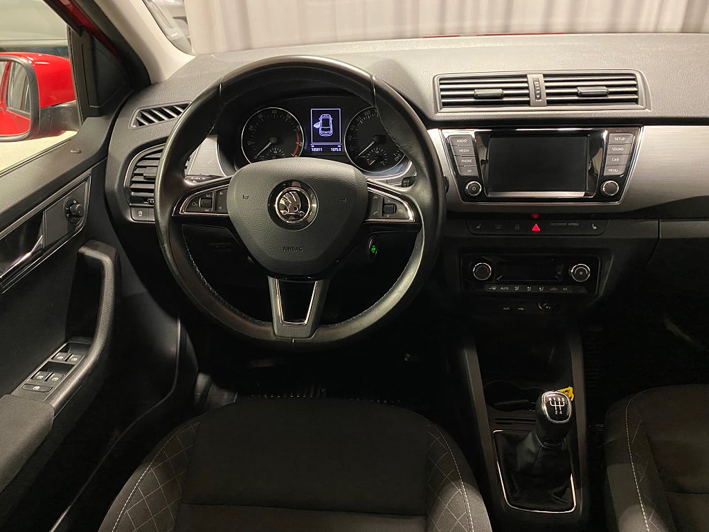 Car Image car-79758-49499cec3c7ae27b69508f12a42aede3