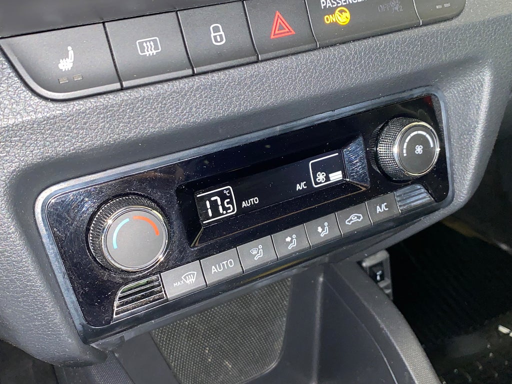 Car Image car-79758-db363bc0b0cbc392ed8663c39107aa97