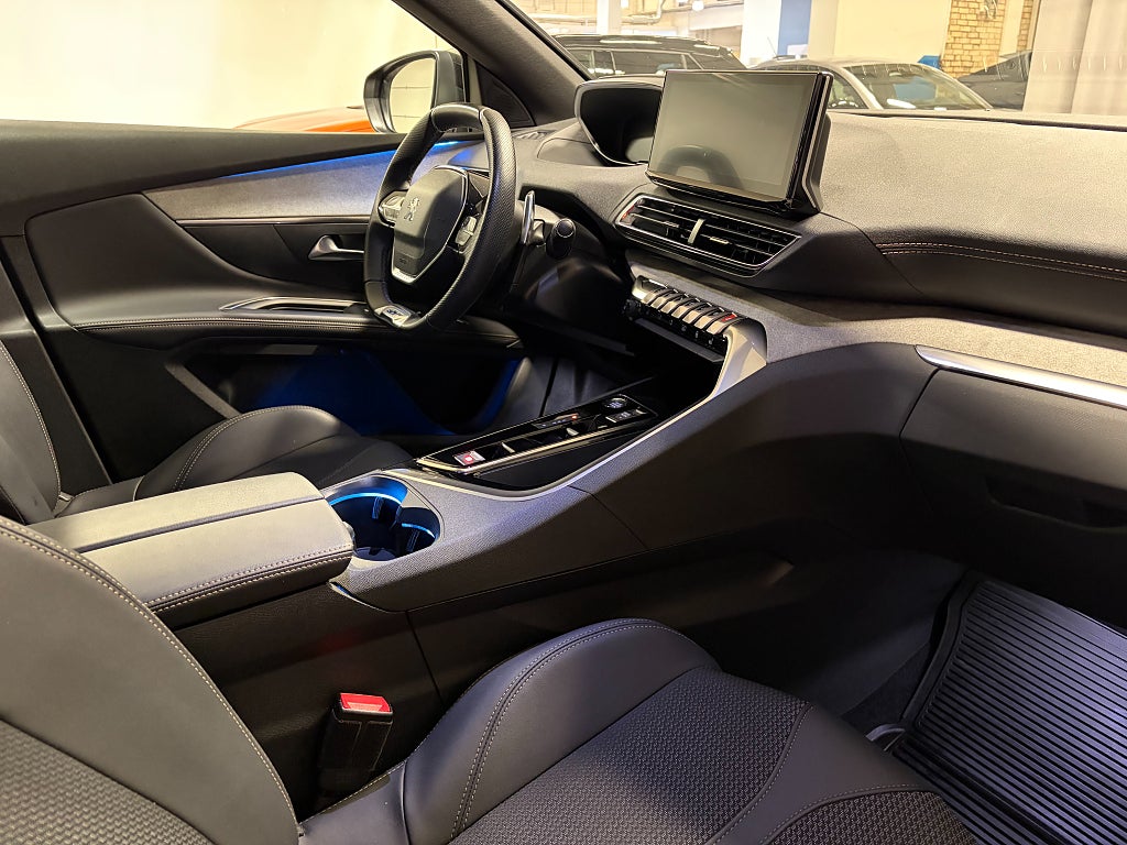 Car Image car-79778-1bc0ac03b07f0624c0a4187f663ac3f5