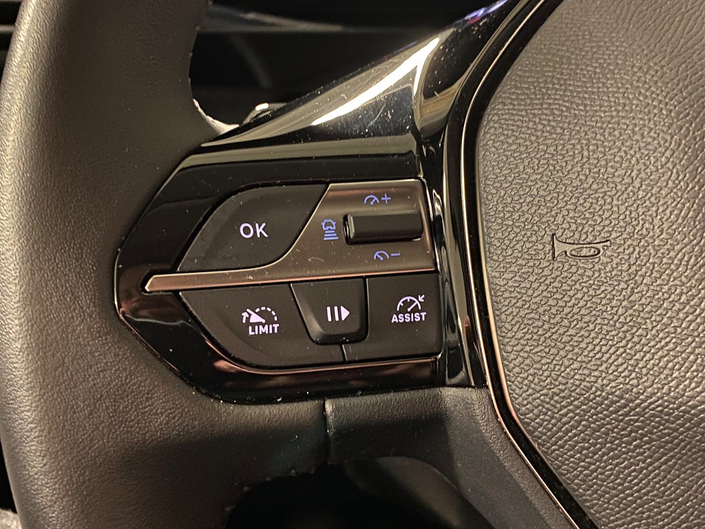 Car Image car-79822-04882b7b8647506a415562e65aff6f13