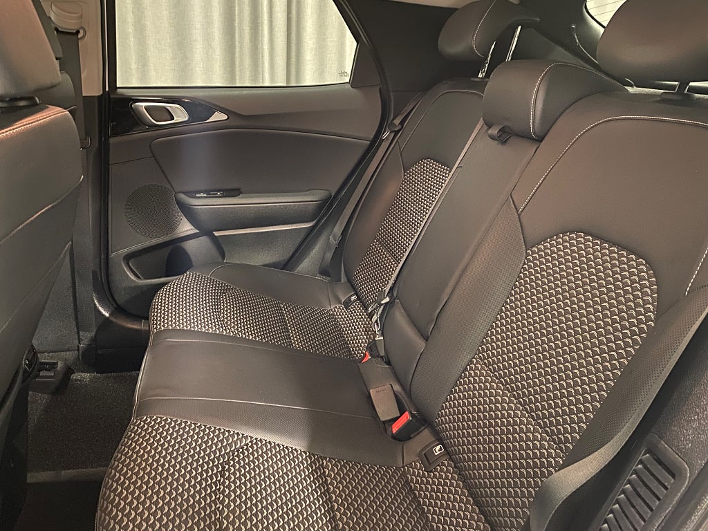 Car Image car-79896-0268f9e73f00e923ae64a60f83e41eb0