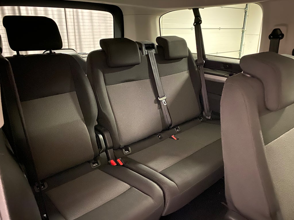 Car Image car-80010-01050502055e87230f3d2347bee8ddd4