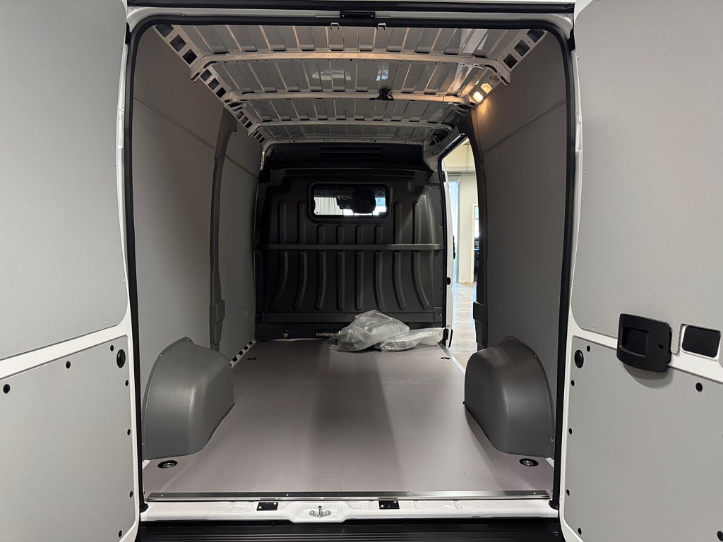 Car Image car-80253-28c445f6b8e7f7a6a3f1f90ada99fe17