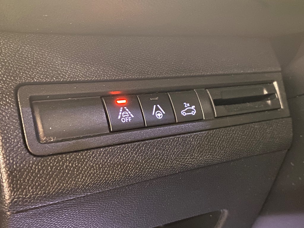 Car Image car-80275-f6f43d379c415e68ae1c439e50213837