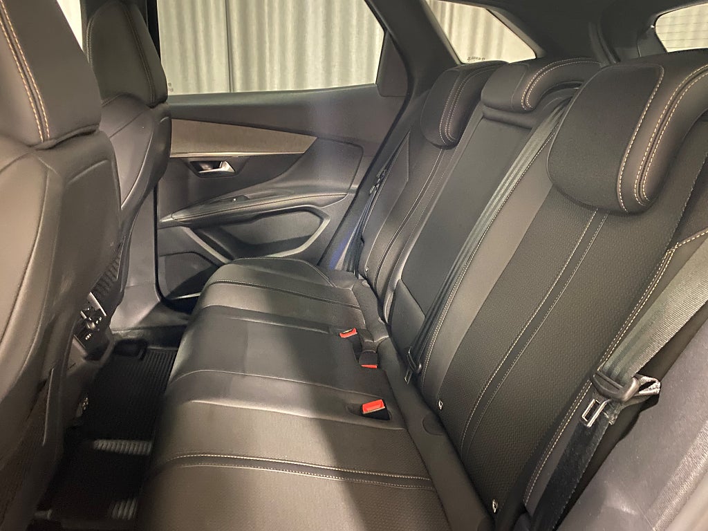 Car Image car-81021-3ee9bb28df7c85fe45516f690cd88a0a