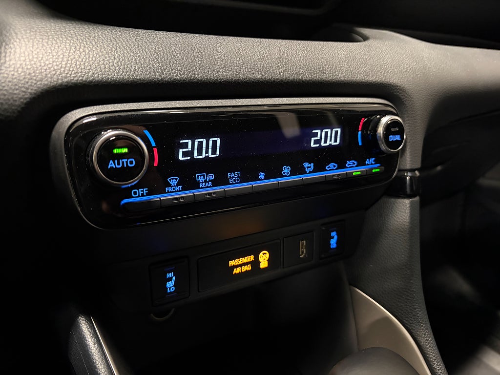 Car Image car-81041-98aad5bd491a3fd92a3f29c1714fc177