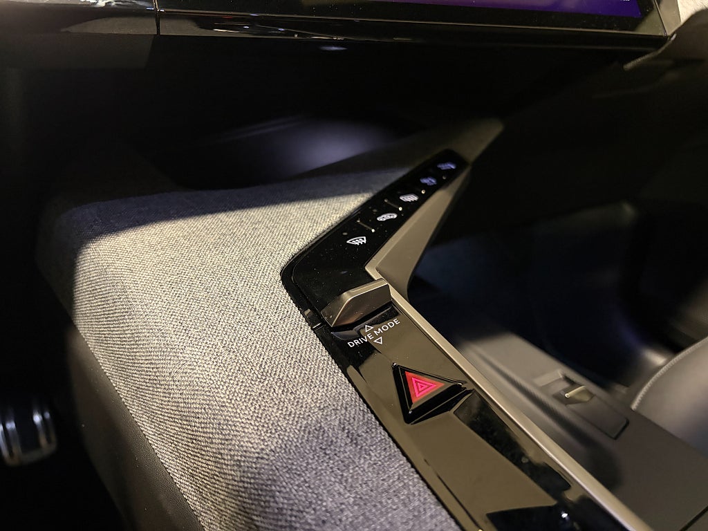 Car Image car-81060-671b528ffc3fc257a386ec97dccfc921
