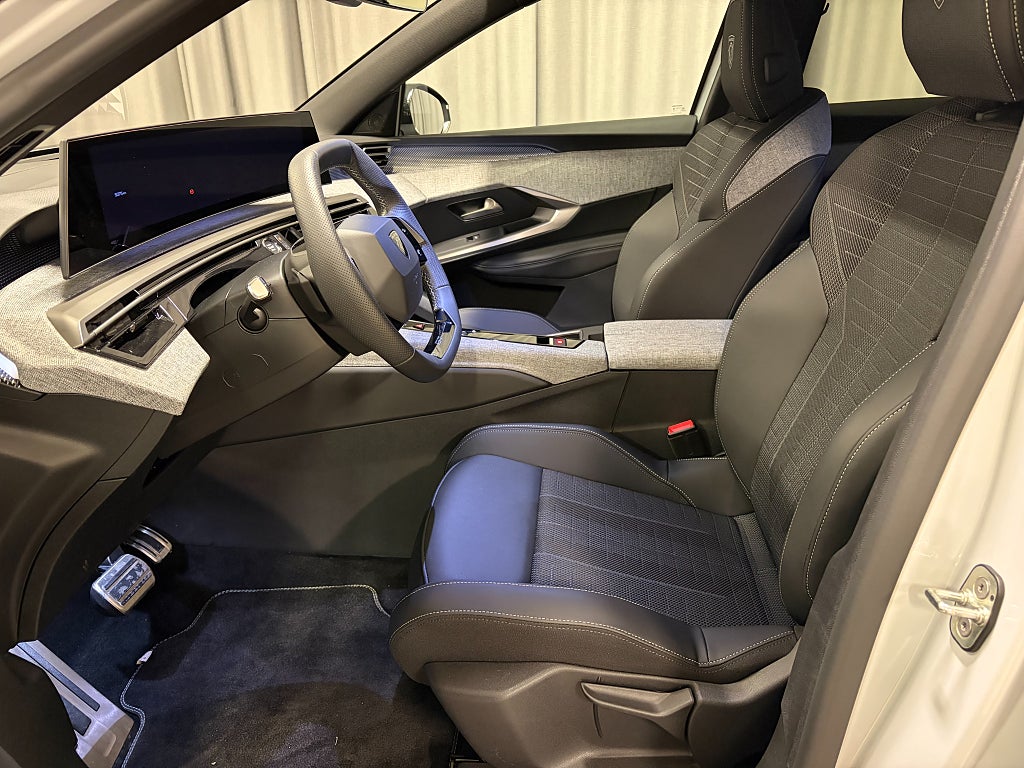 Car Image car-81060-efbcb94ea16231a062d16349920a52b8