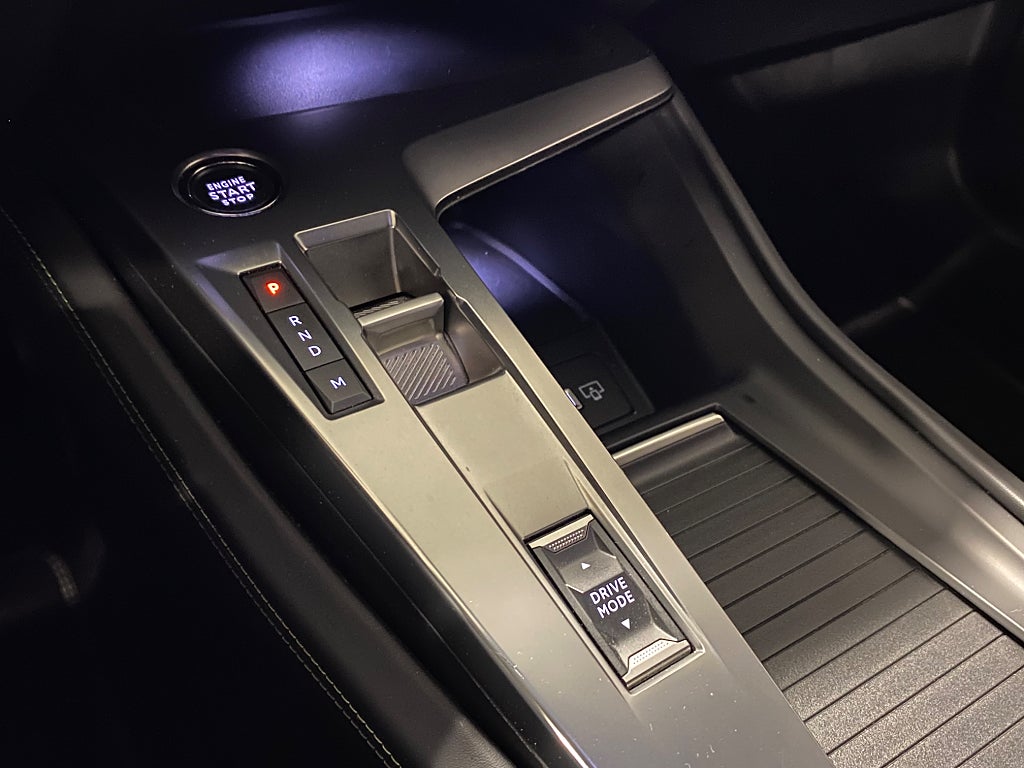 Car Image car-81116-34523762bdb0b0e00523087cf72b6c1a