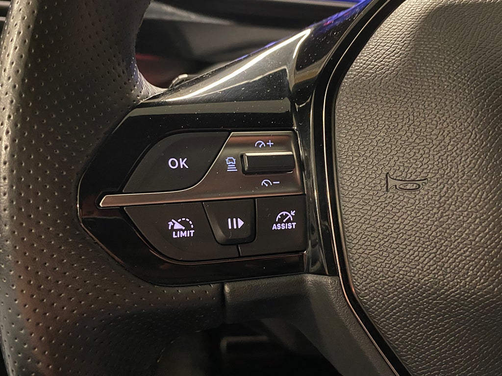 Car Image car-81116-43f35d3ca211985e78e0a40578da8ed7
